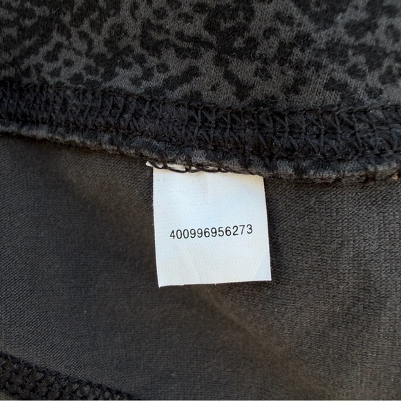 Tek Gear Black and Gray Heathered Capri Leggings ~ Women’s XL - Picture 7 of 7